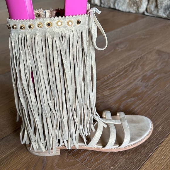 Stuart Weitzman Fringe Benefit Gladiator Sandal in Cipra - Picture 5 of 15